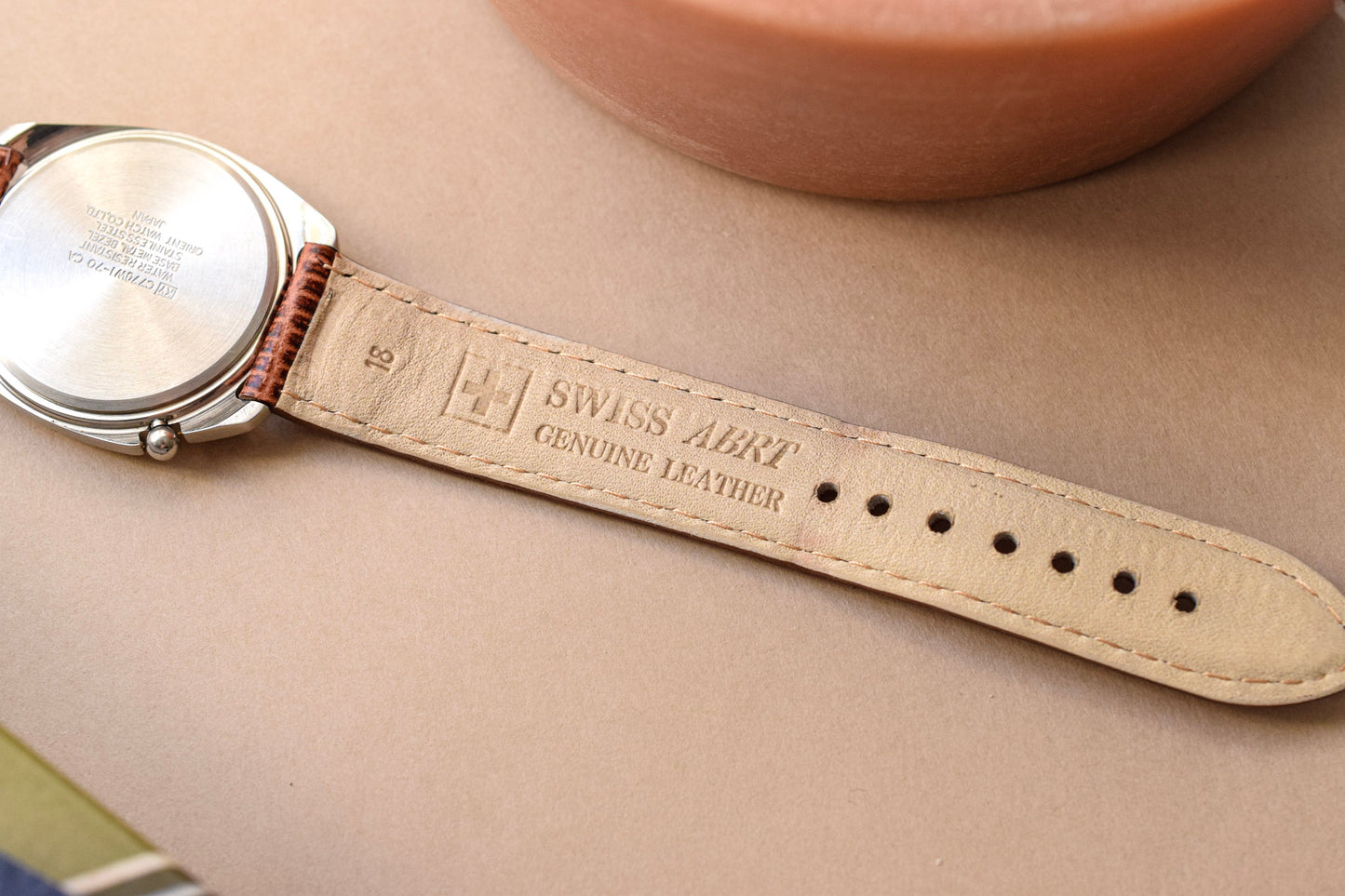 Neo-vintage Orient Two Tone Cushion Calendar