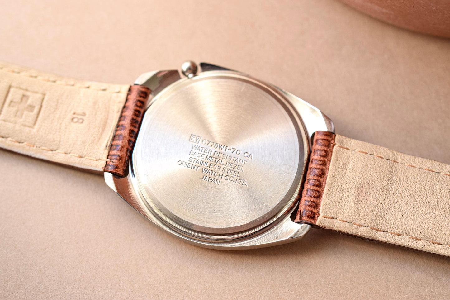 Neo-vintage Orient Two Tone Cushion Calendar