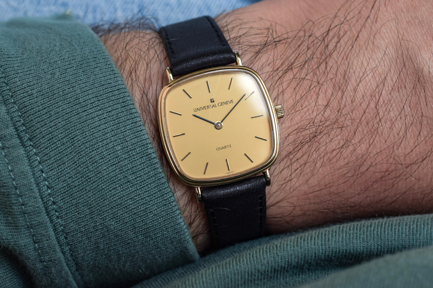 Vintage Universal Geneve Champagne TV