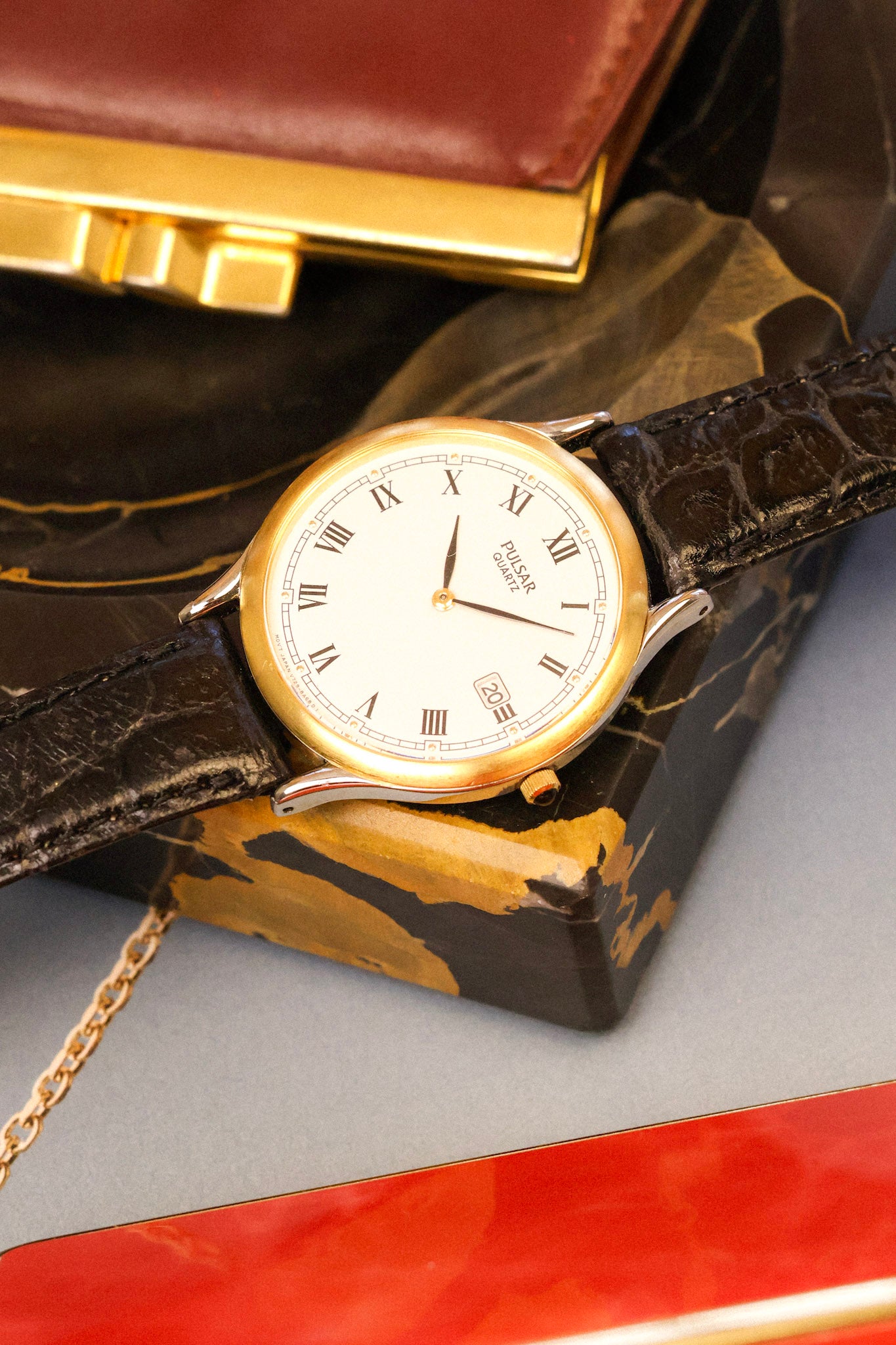 2003 Pulsar Two Toned Roman Calendar – Oldtimer Watch Shop display picture 1