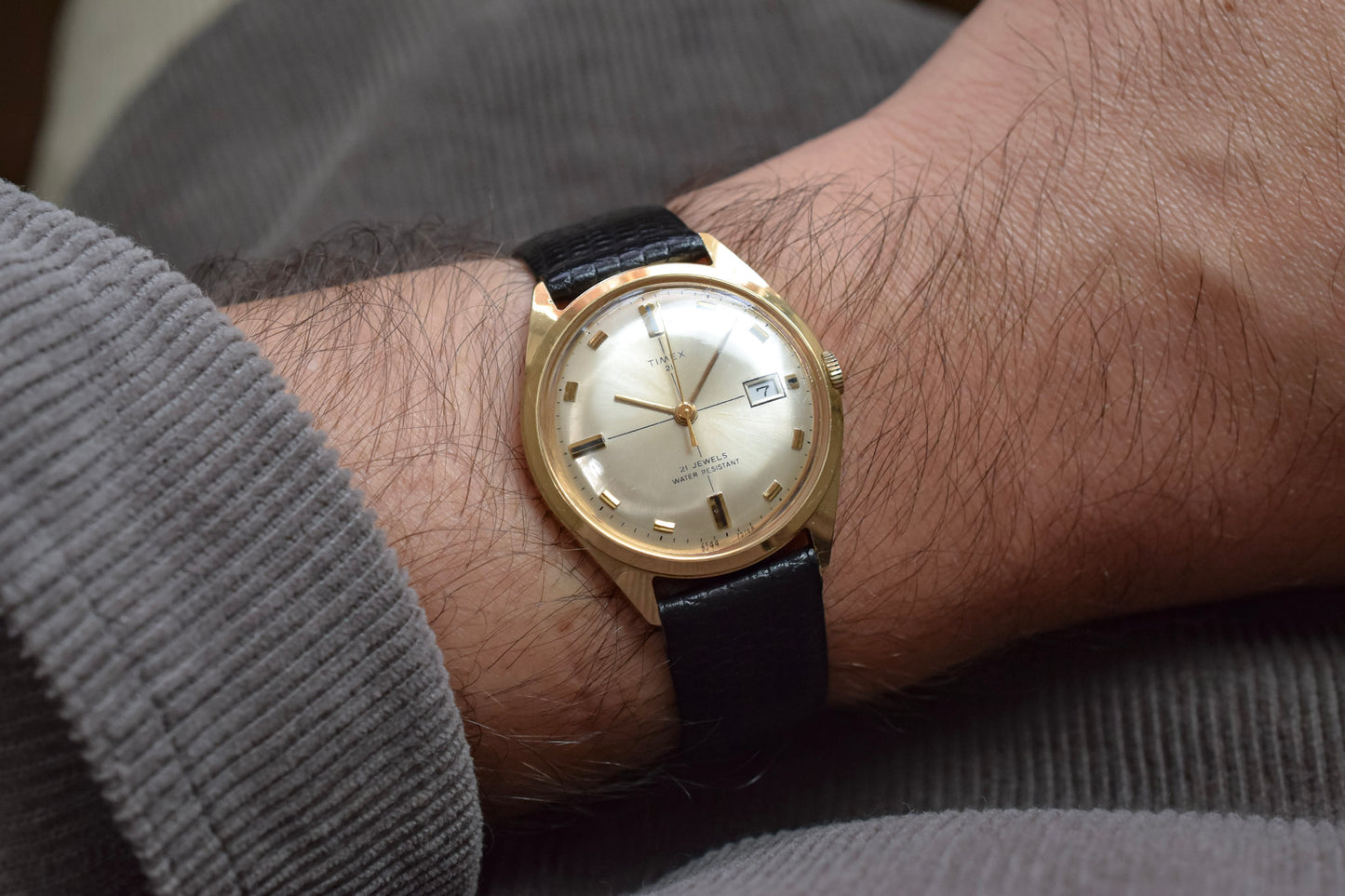 1970 Timex Mechanical Crosshair Calendar - Not Running, Needs Service