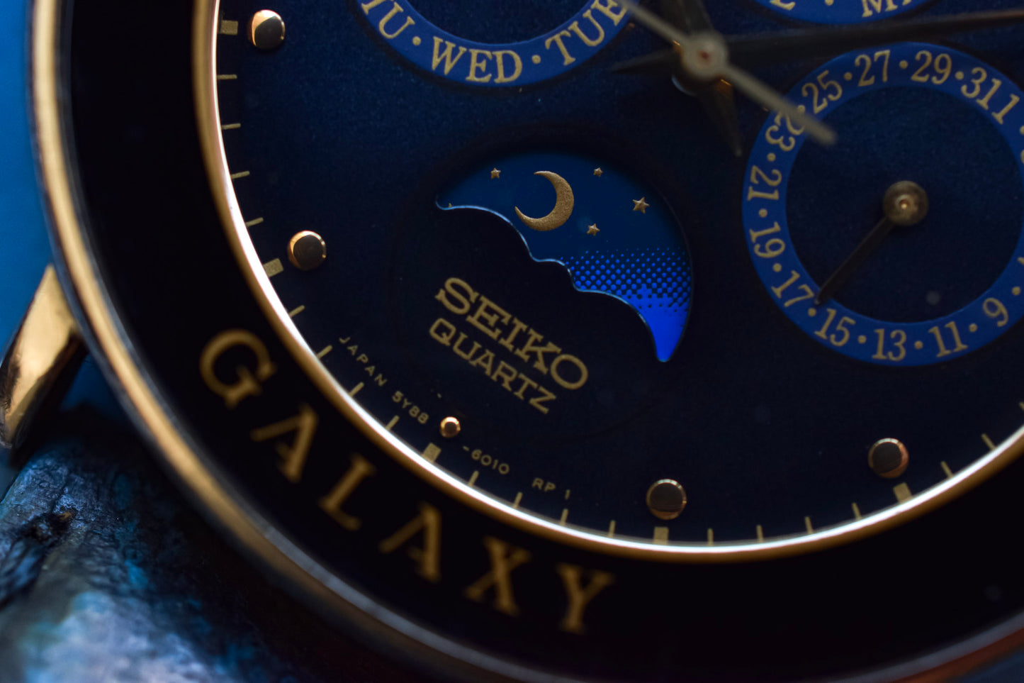 2002 Seiko Galaxy Day/Night Triple Calendar
