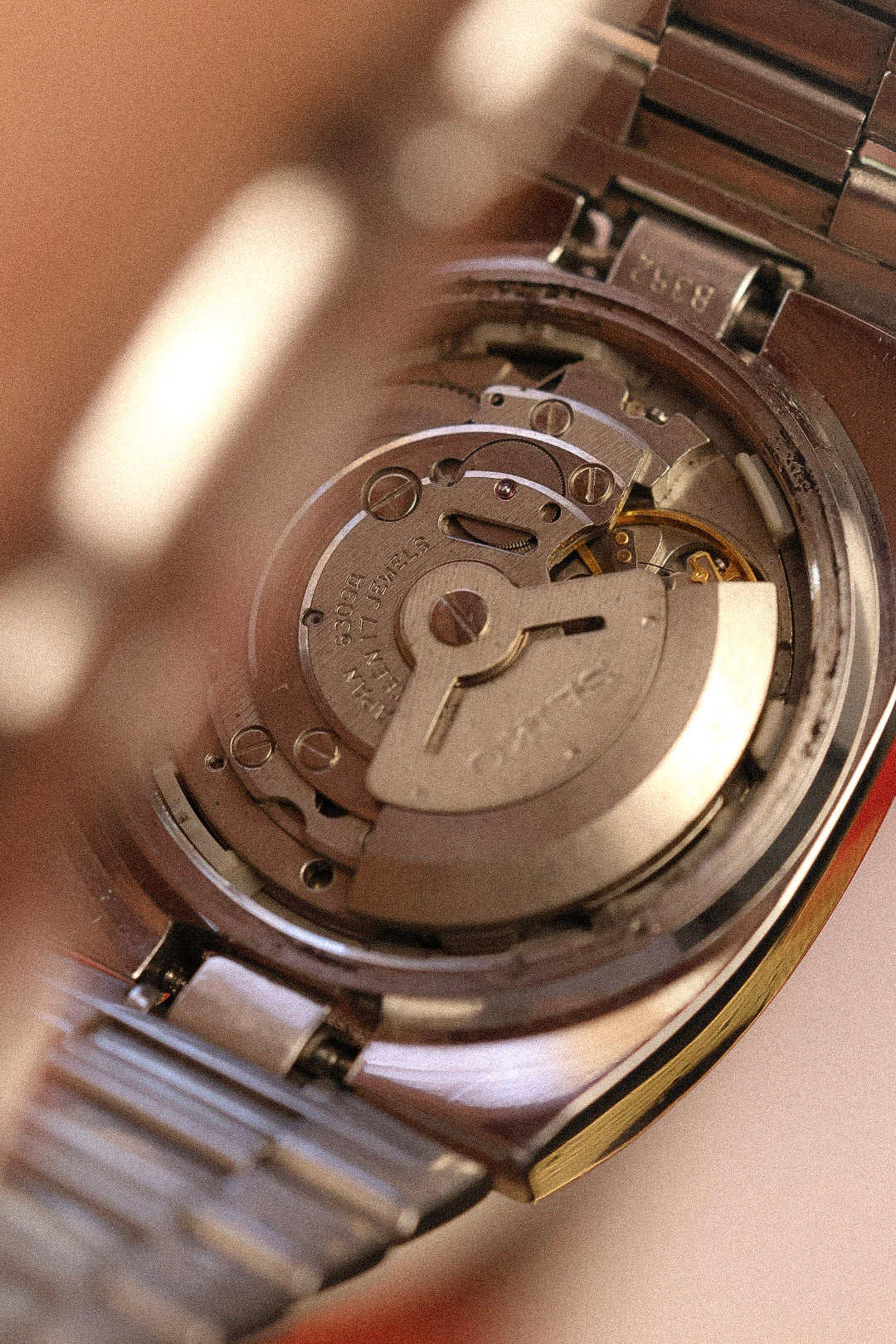 1978 Seiko 5 Automatic Recessed Dial Arabic Day-Date TV