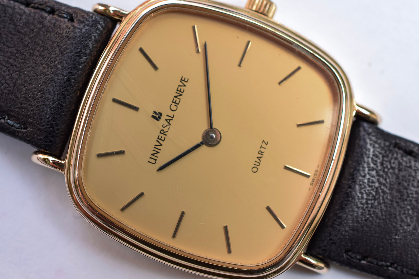 Vintage Universal Geneve Champagne TV