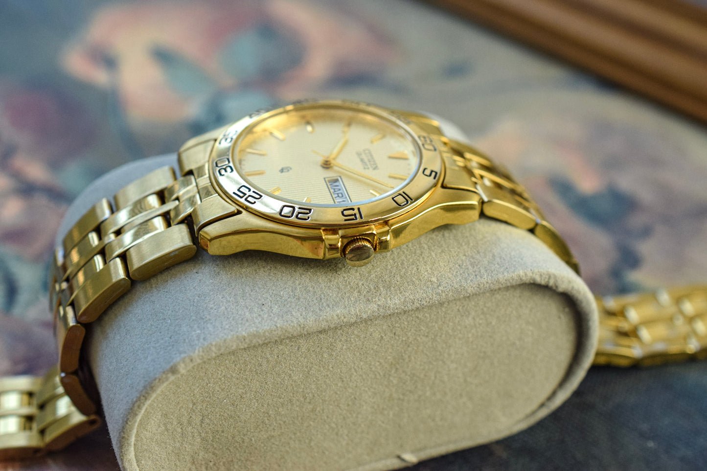 1984 Citizen CQ Champagne Tapestry Dial Day-Date