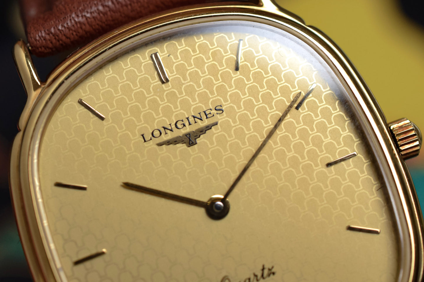 Vintage Longines Quartz Champagne Motif Ellipse - Les Grandes Classiques