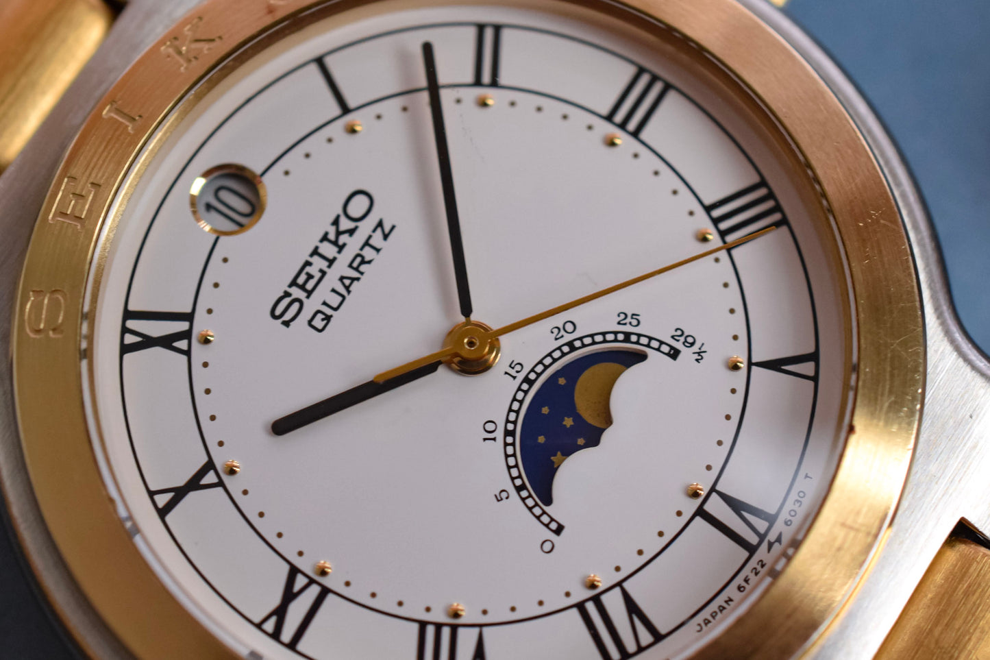 1988 Seiko Two Toned Roman Moonphase Calendar