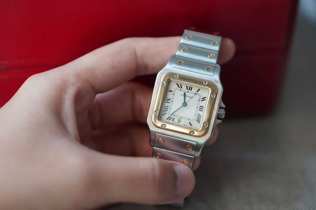 Neo-vintage Cartier Santos Galbee in box