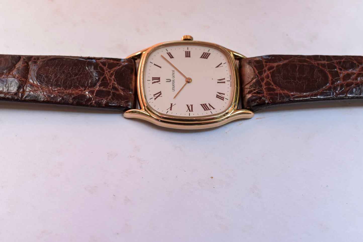 Vintage 10K Gold Plated Universal Geneve Burgundy Roman Dial