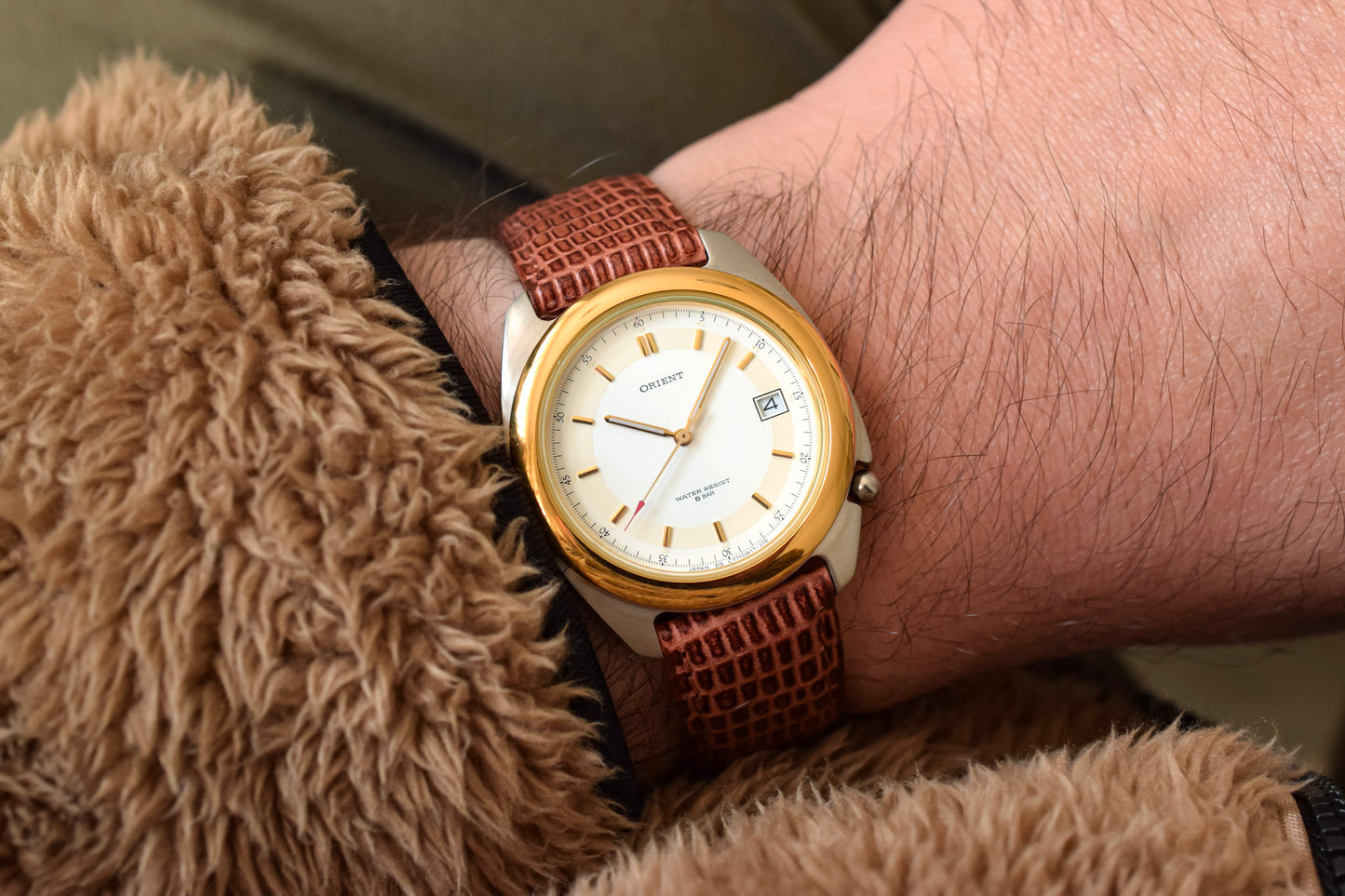 Neo-vintage Orient Two Tone Cushion Calendar