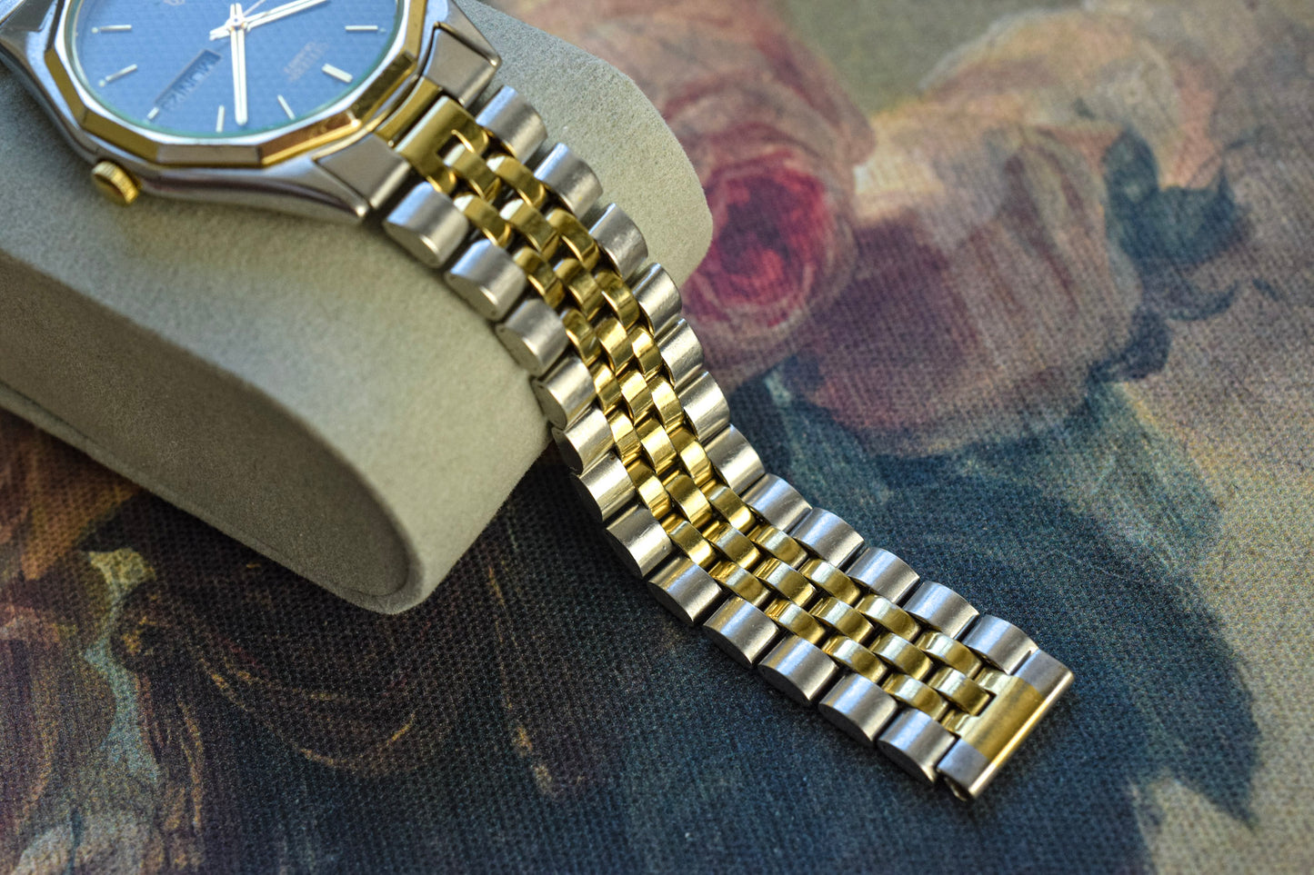 1985 Citizen CQ Two Tone Textured Gray Dial Day-Date