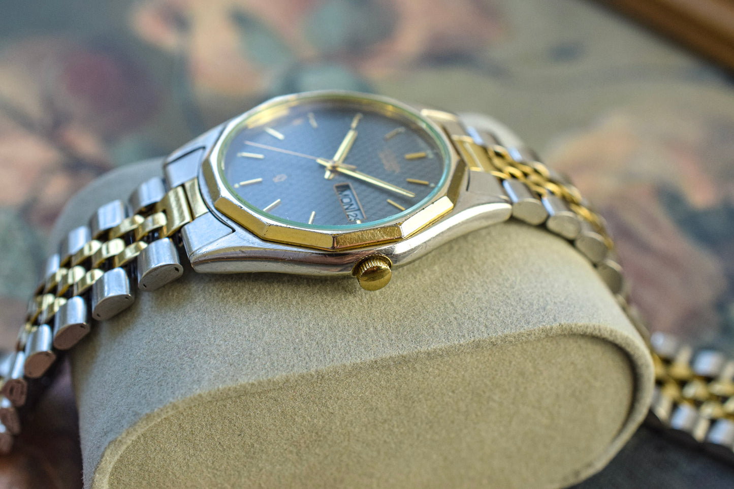 1985 Citizen CQ Two Tone Textured Gray Dial Day-Date