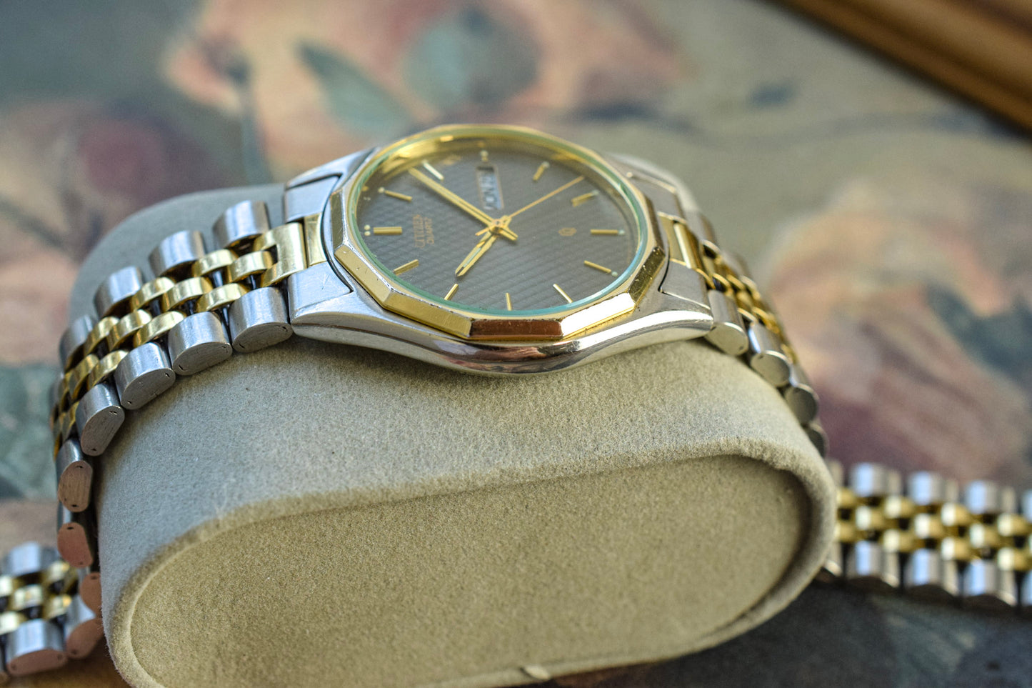 1985 Citizen CQ Two Tone Textured Gray Dial Day-Date