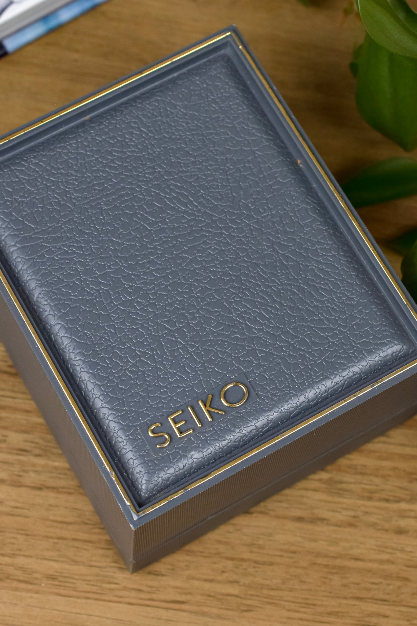 1983 Seiko 5 Automatic Honeycomb Day-Date - NOS