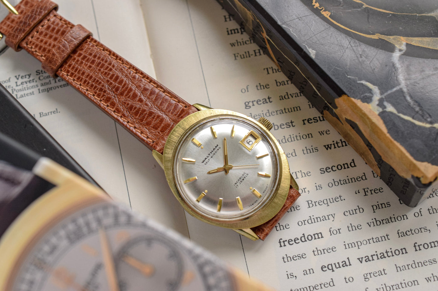 Vintage Waltham Automatic UFO Calendar - needs service