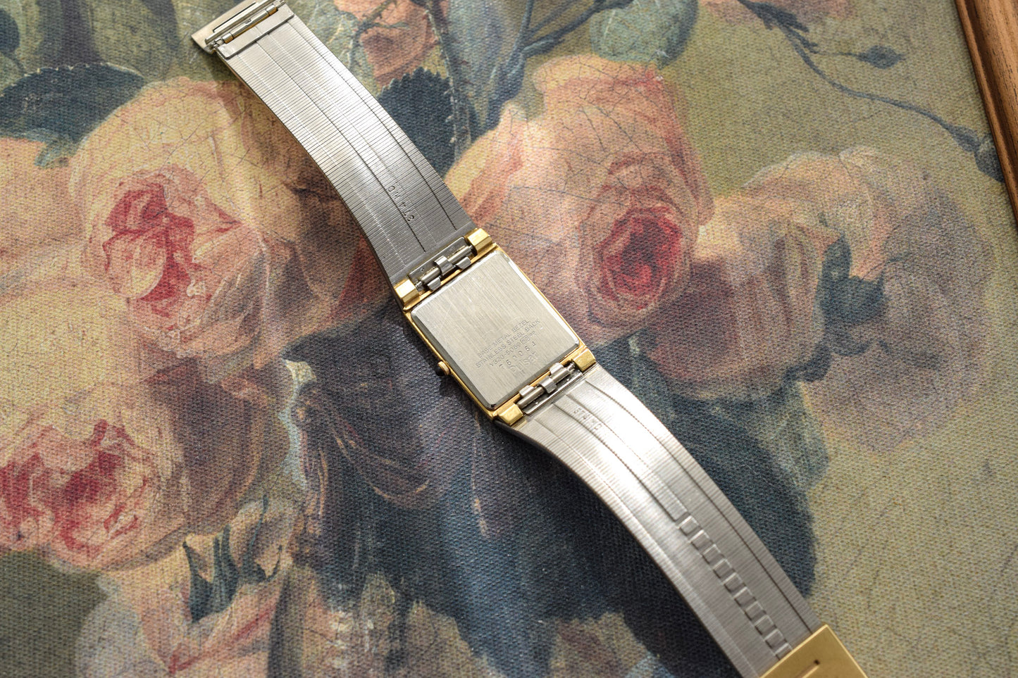 1987 Pulsar Textured Integrated Bracelet Tank