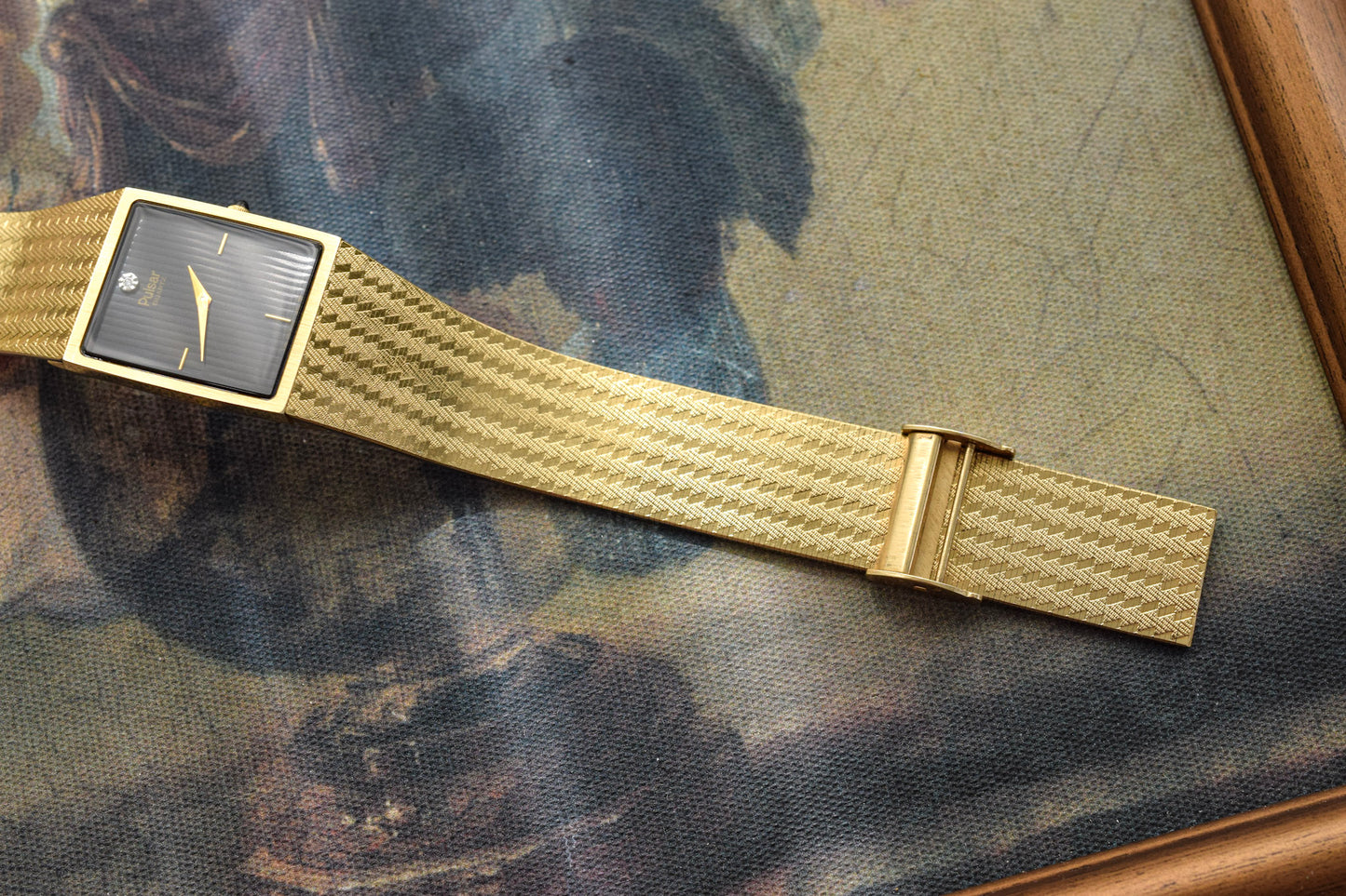 1987 Pulsar Textured Integrated Bracelet Tank