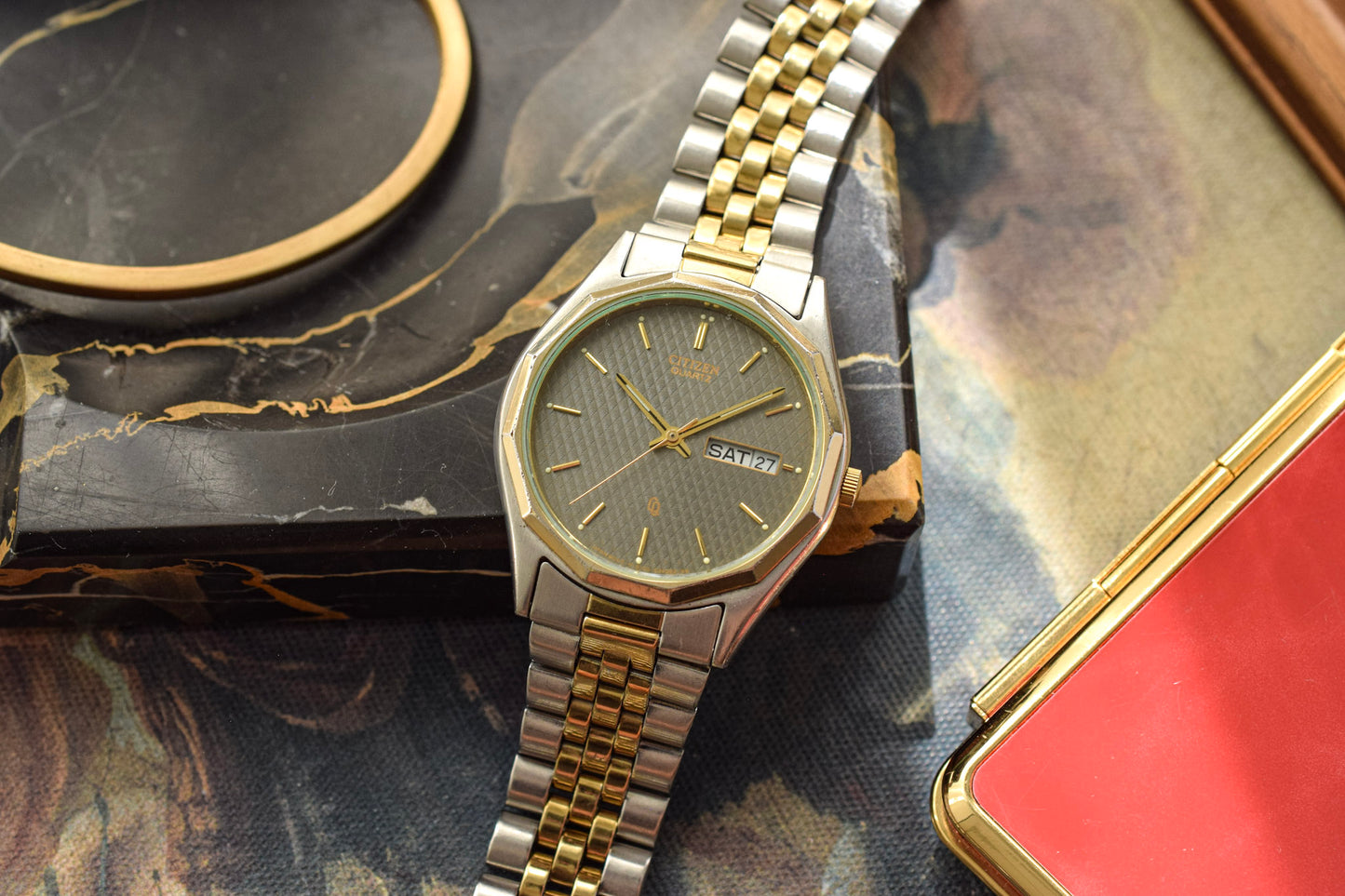 1985 Citizen CQ Two Tone Textured Gray Dial Day-Date