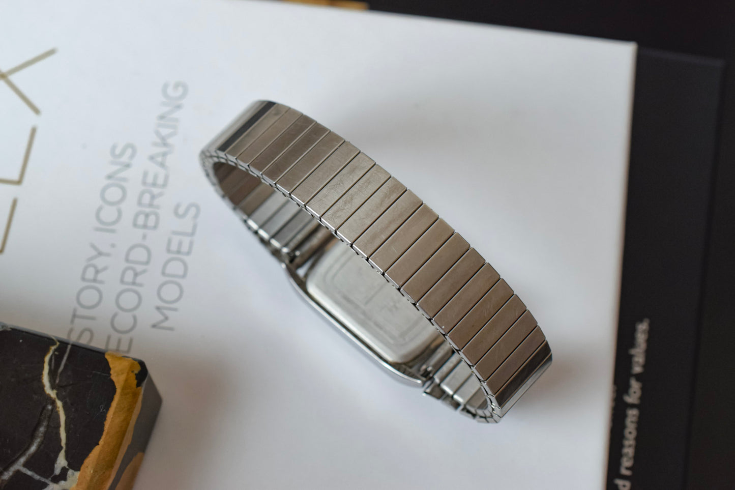2003 Timex Quartz Concentric Circles Dial Tank