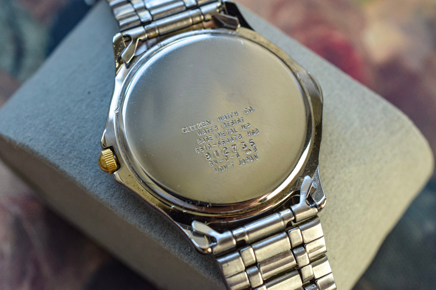 1989 Citizen Two Tone Champagne Dial Calendar