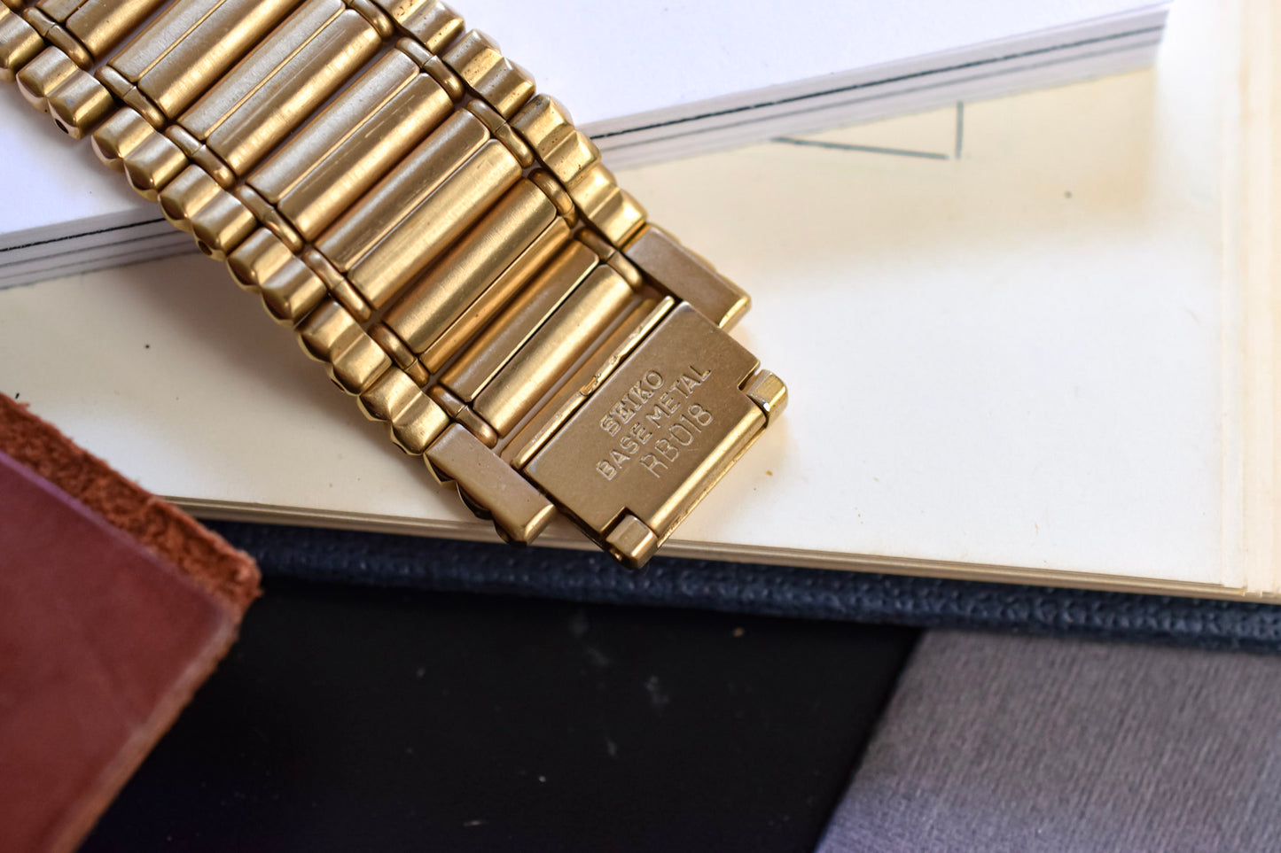 1987 Seiko Dolce Golden Rouleaux Ellipse