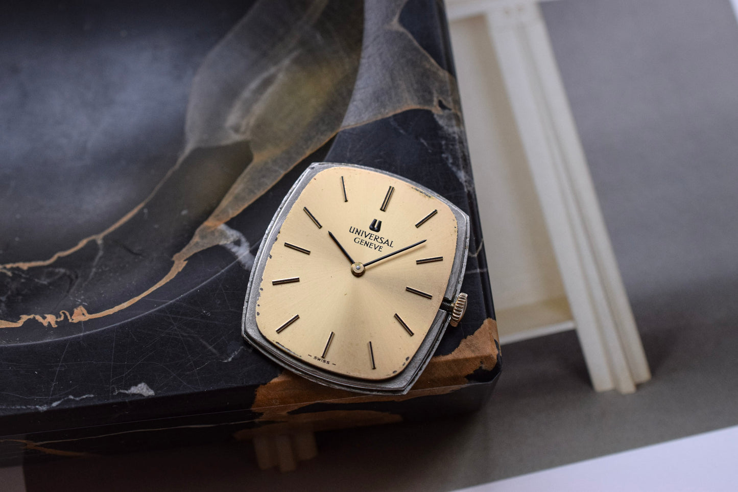 70s Mechanical Universal Geneve 16KT GP Ellipse