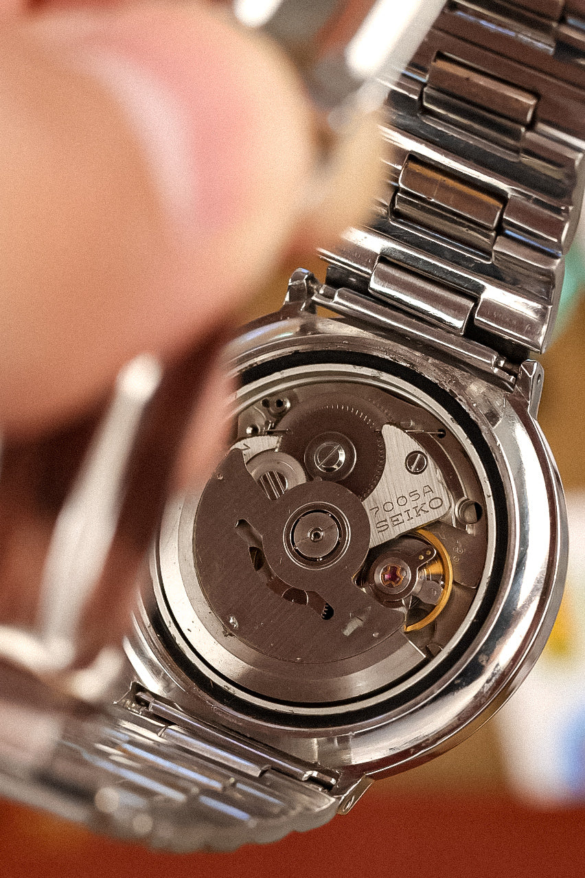 1974 Seiko Steel Retro Crimso Calendar