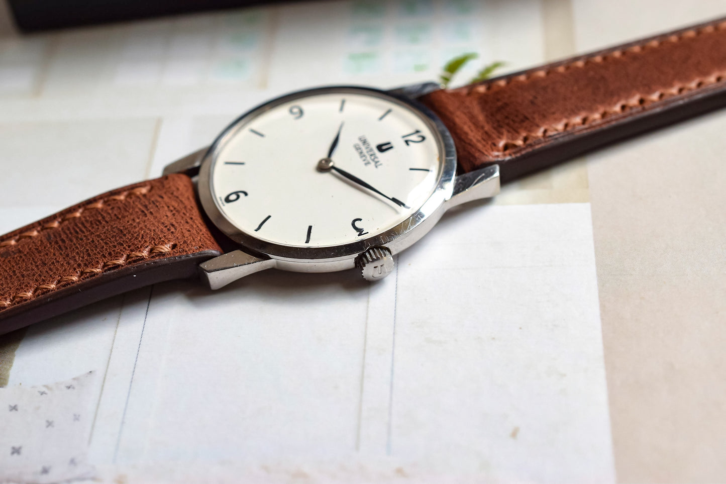 Vintage Mechanical Universal Geneve