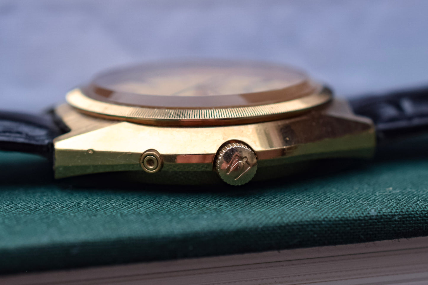 Vintage 1977 Bulova Accutron Quartz Watch - Award Piece