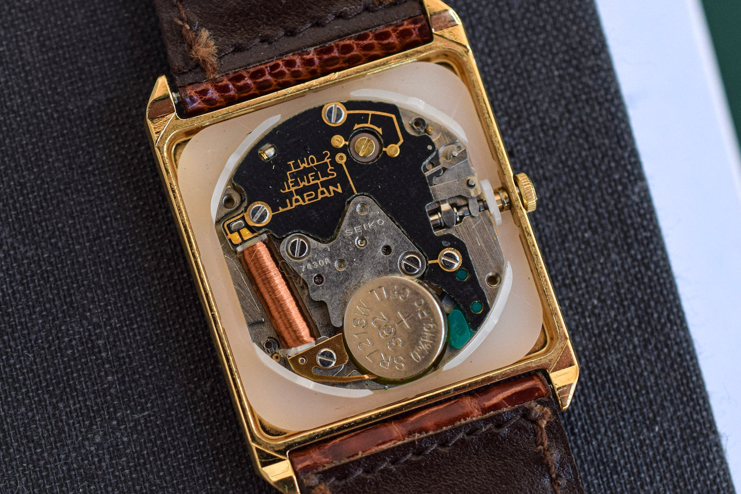 1983 Gold Tone Seiko Quartz Tank Watch