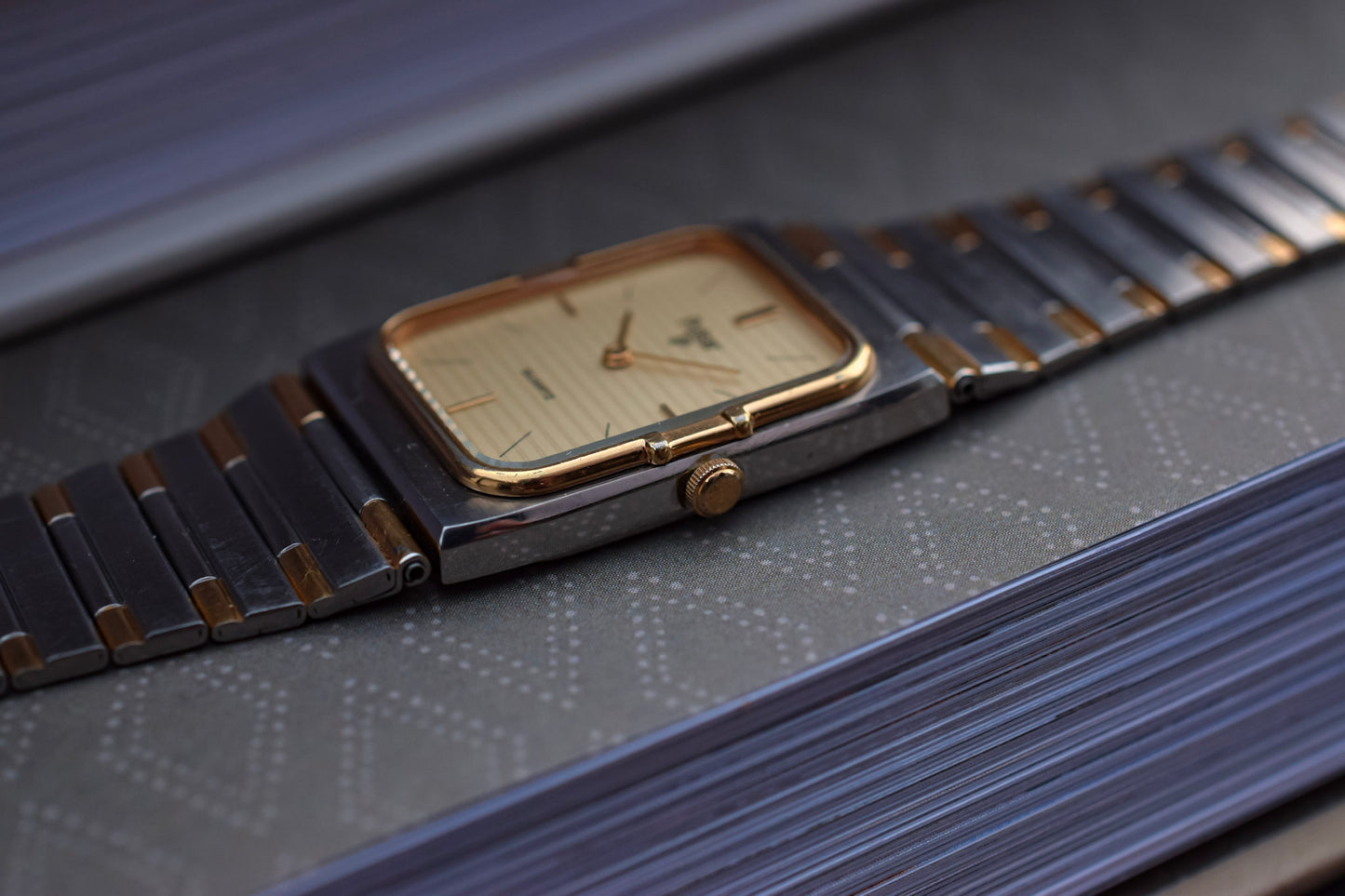 Vintage 1985 Pulsar Quartz Tank Watch