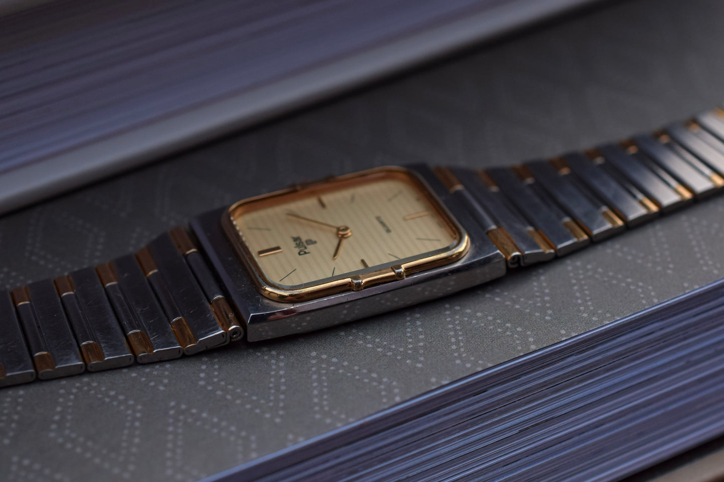 Vintage 1985 Pulsar Quartz Tank Watch