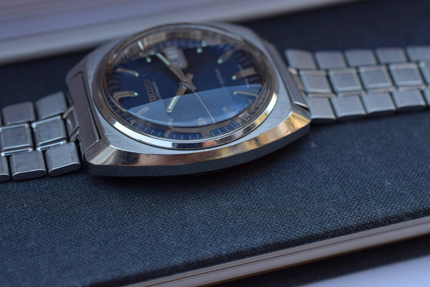 1976 Seiko Automatic Blue Dial Faceted Crystal Day/Date Watch