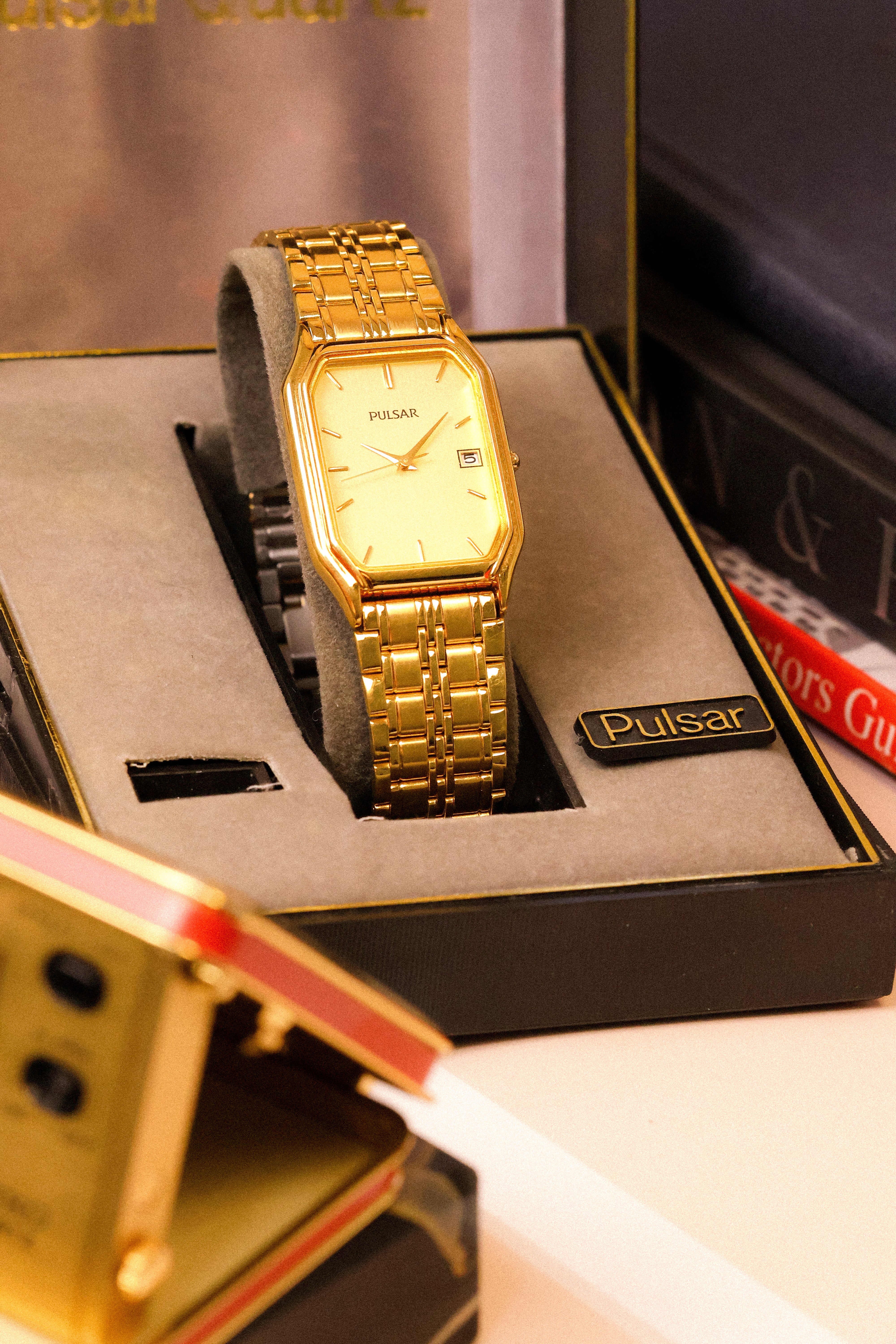 1990s Pulsar Golden Octo - New Old Stock – Oldtimer Watch Shop
