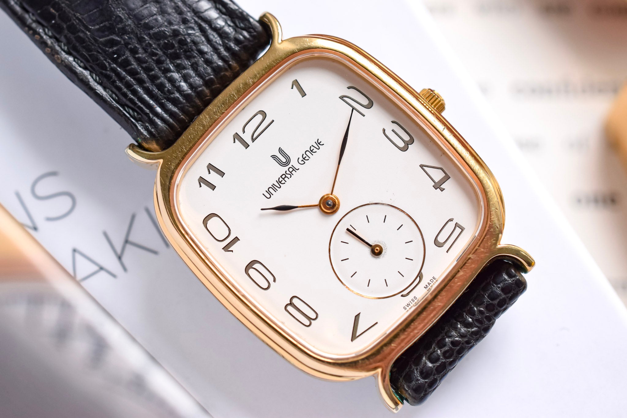 1990s Universal Geneve Bullhorn – Oldtimer Watch Shop