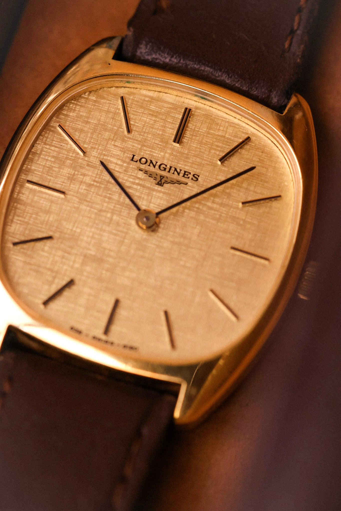 70s Longines Mechanical Linen Tonneau - In Box