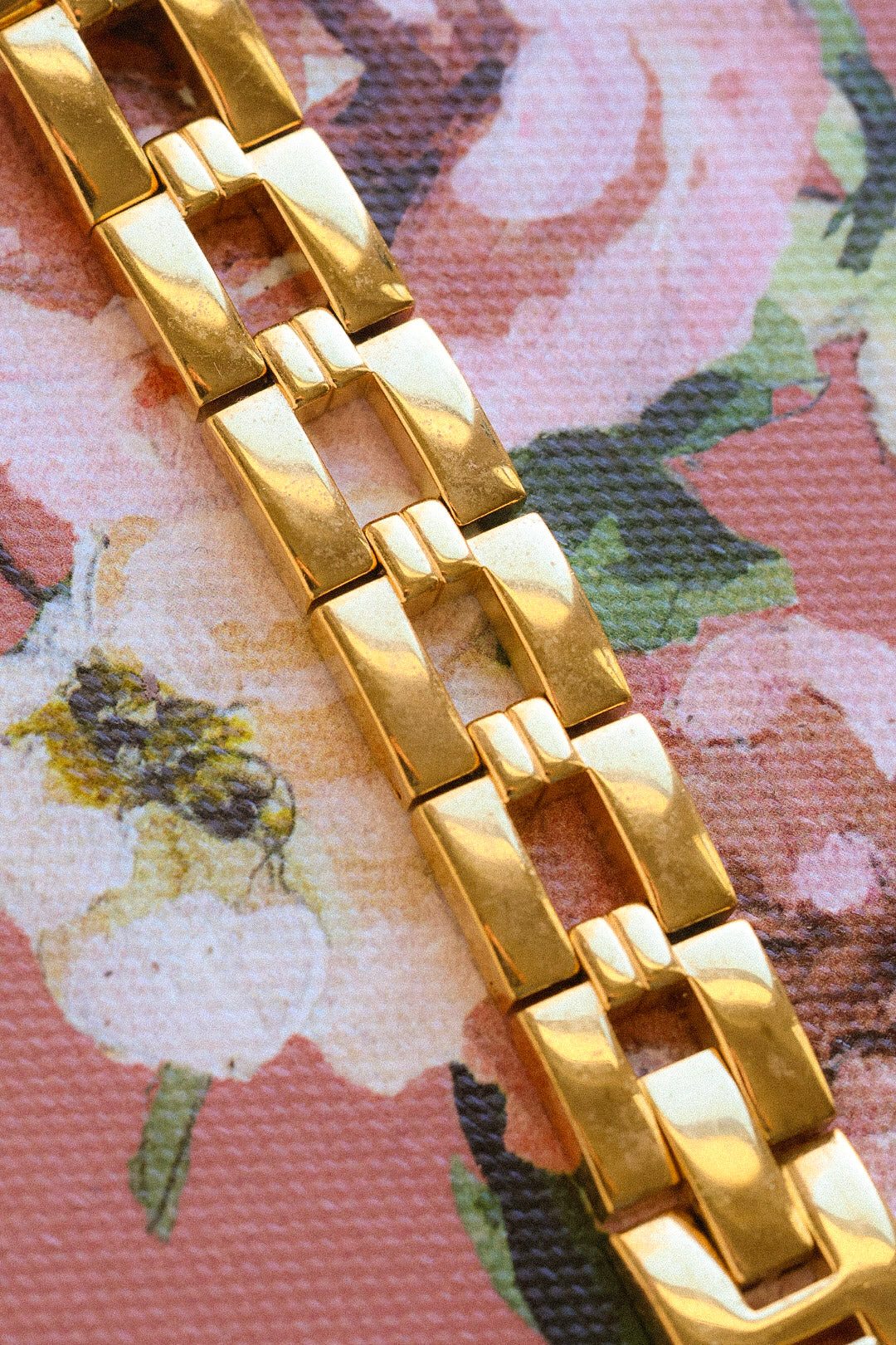 2001 Timex Gold Tone Diamond Bezel