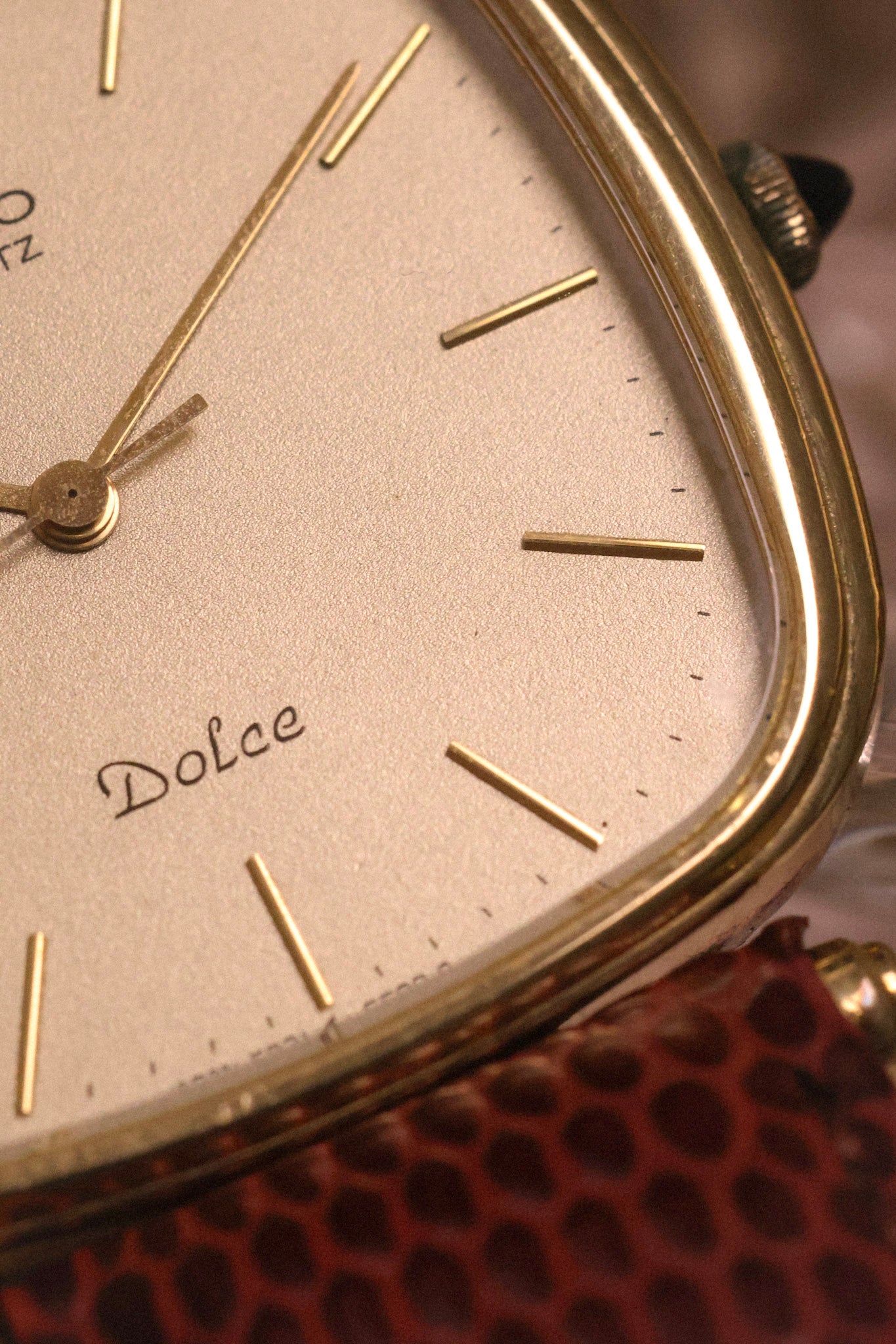 1985 Seiko Dolce Champagne Hooded Lugs TV