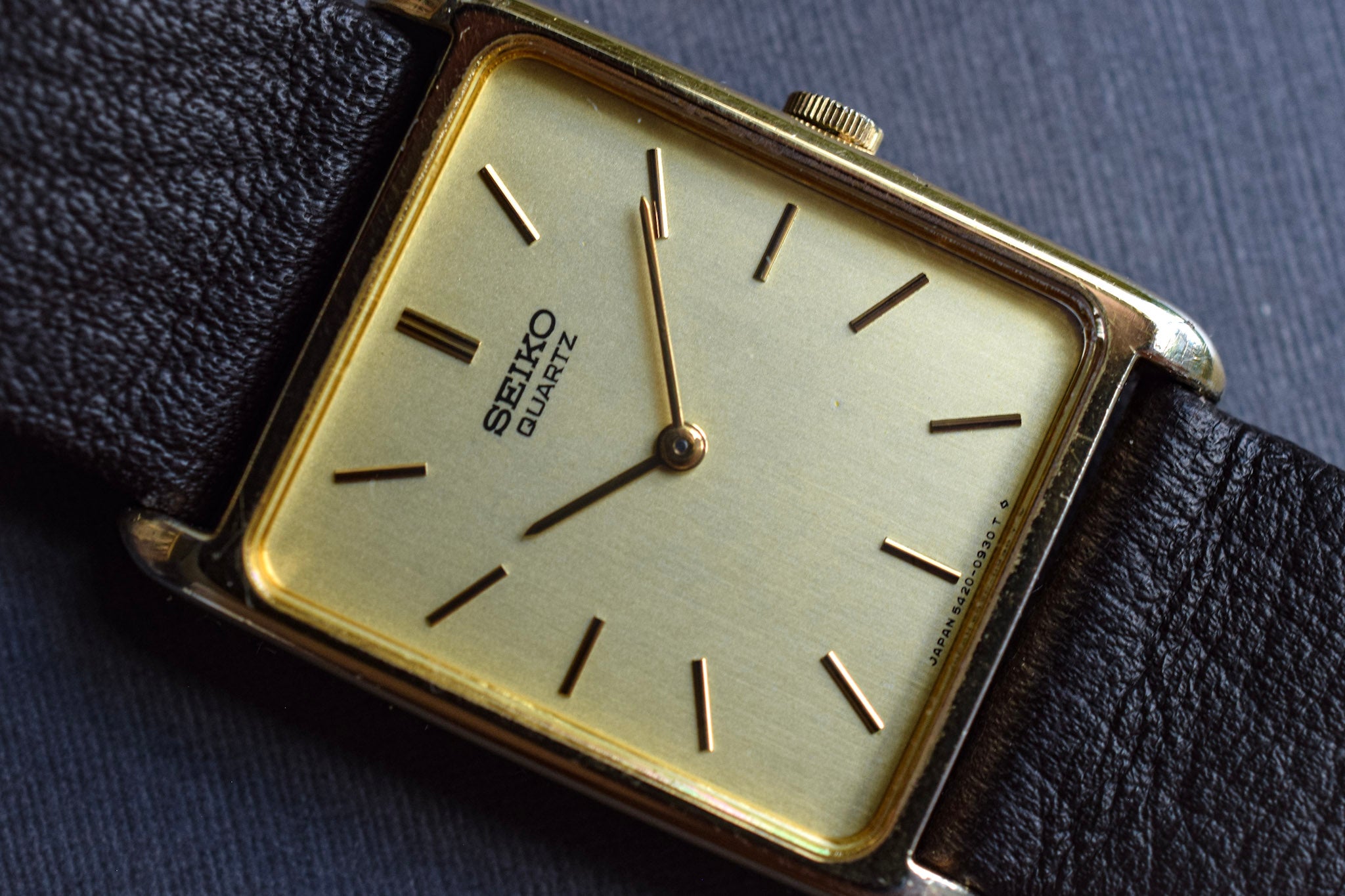 1983 Seiko Champagne Tank Oldtimer Watch Shop