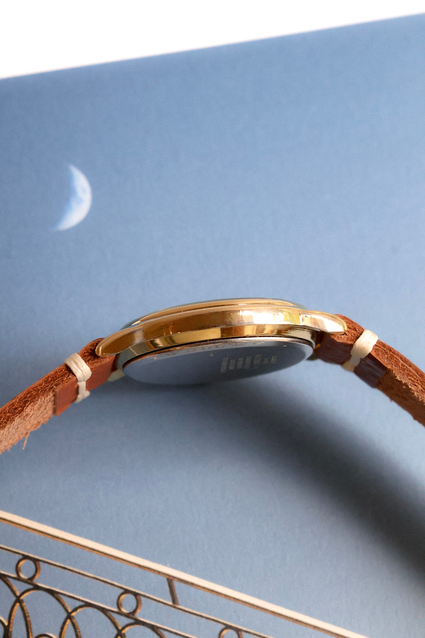 1990 Citizen Pointer Date Triple Calendar Moonphase