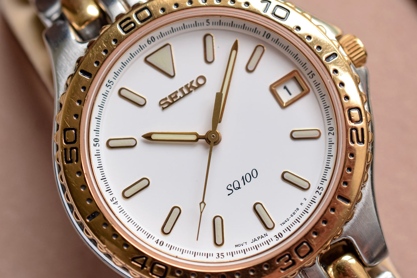 1996 Seiko Two Toned Wishbone Calendar