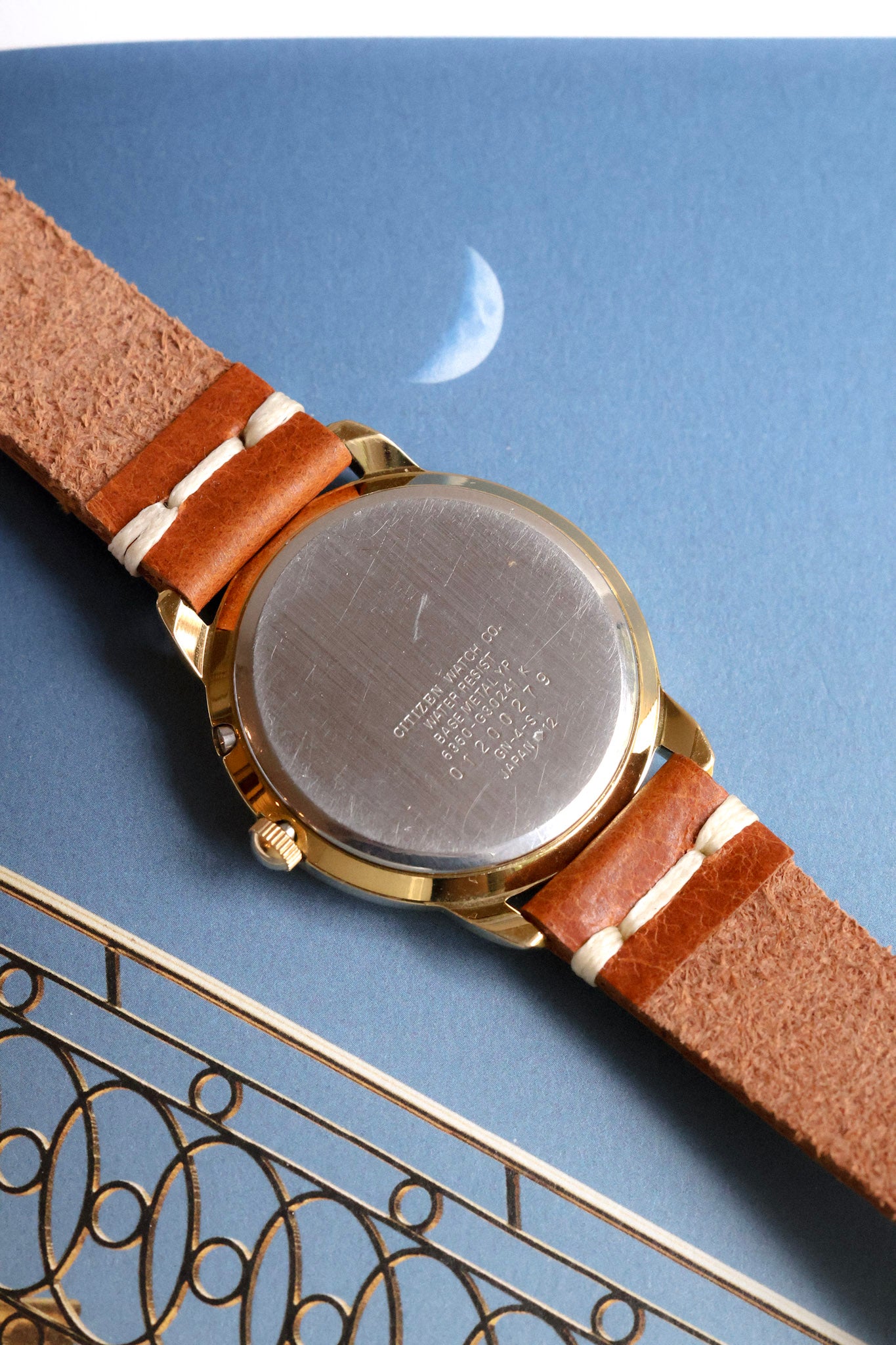 1990 Citizen Pointer Date Triple Calendar Moonphase