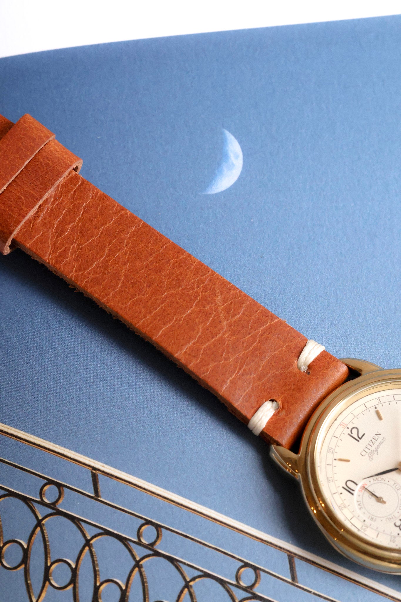 1990 Citizen Pointer Date Triple Calendar Moonphase