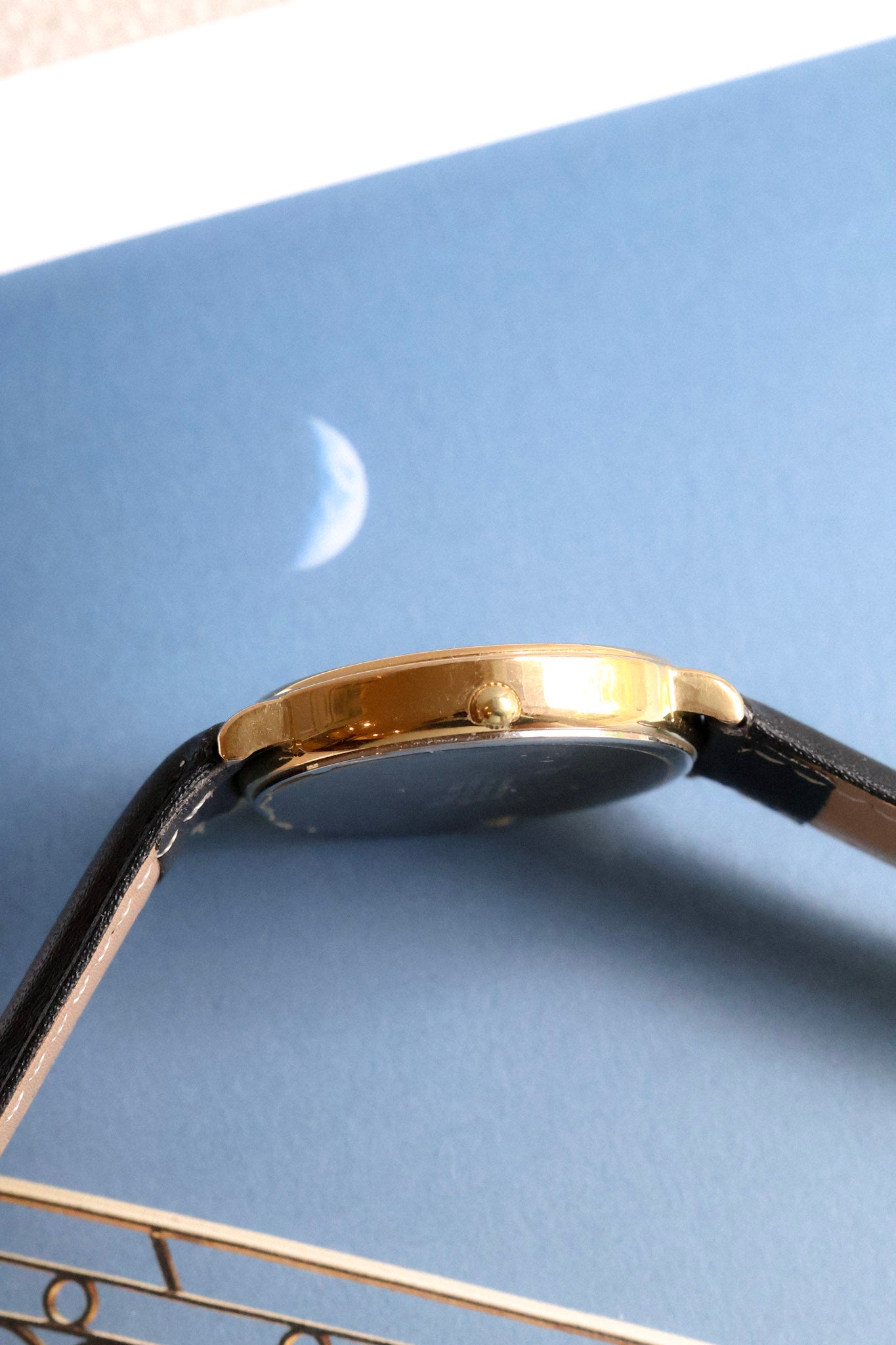 1990s Elgin Hobnail Moonphase Calendar