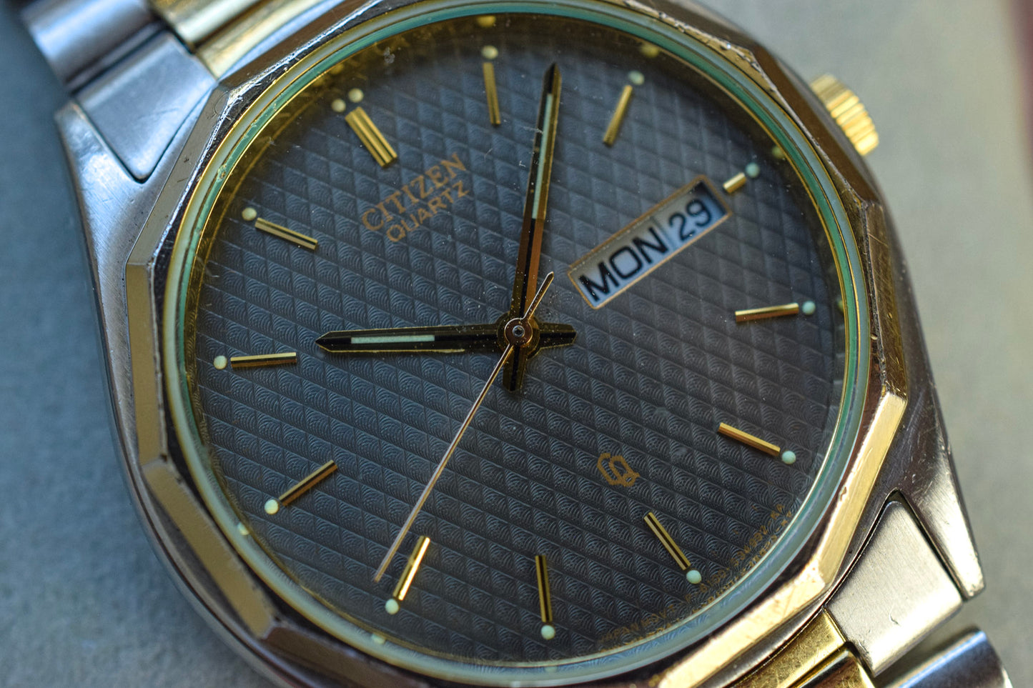 1985 Citizen CQ Two Tone Textured Gray Dial Day-Date