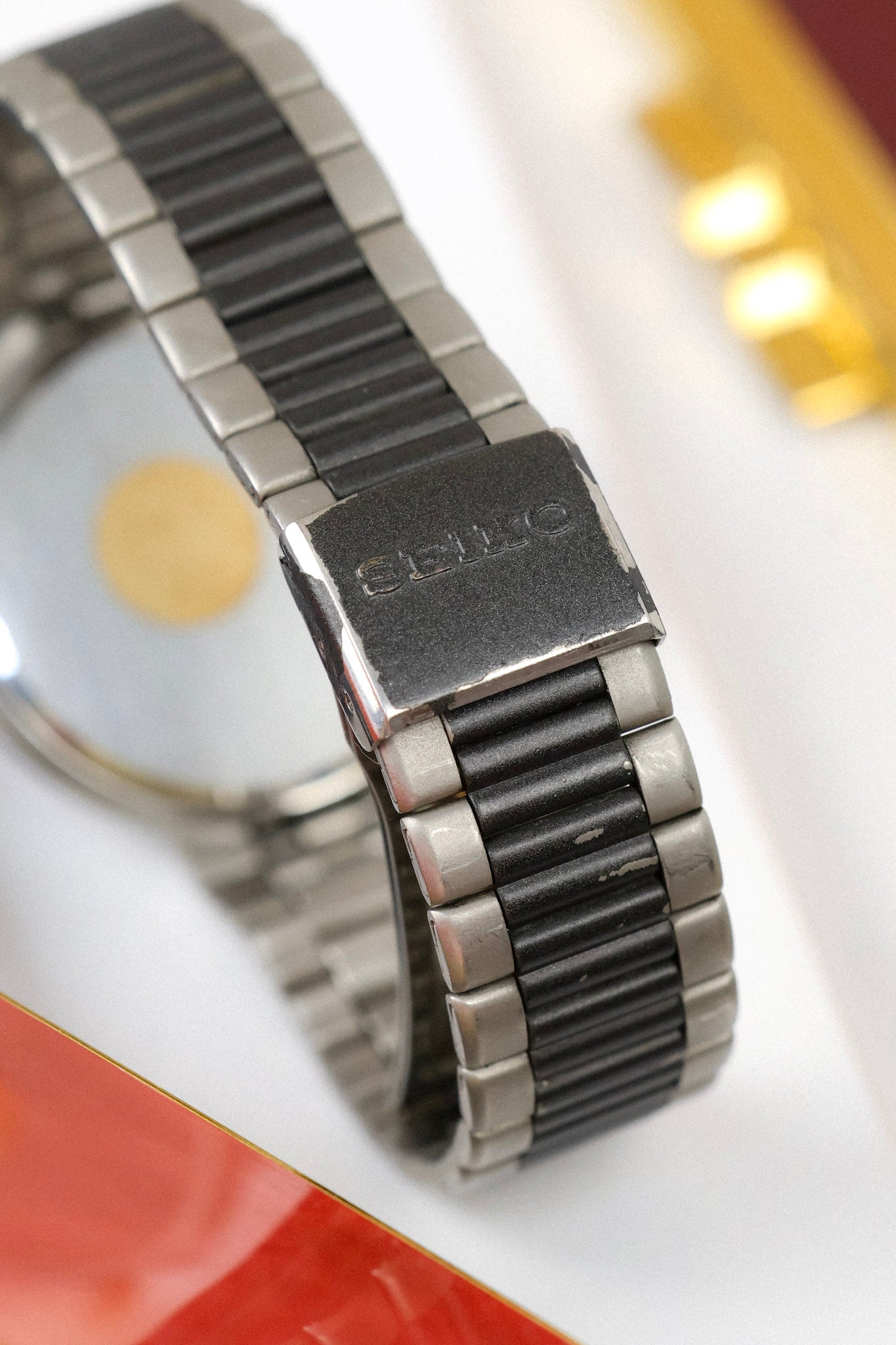 1997 Seiko SQ Graphite Script Font Day-Date