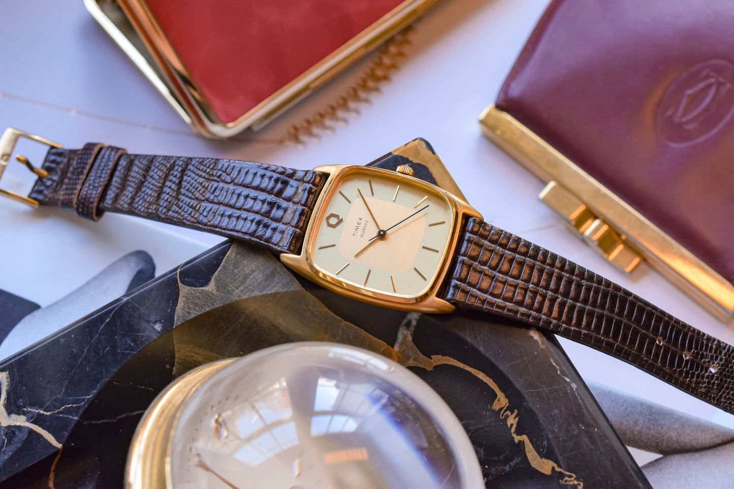 1985 Q Timex Quartz Champagne TV