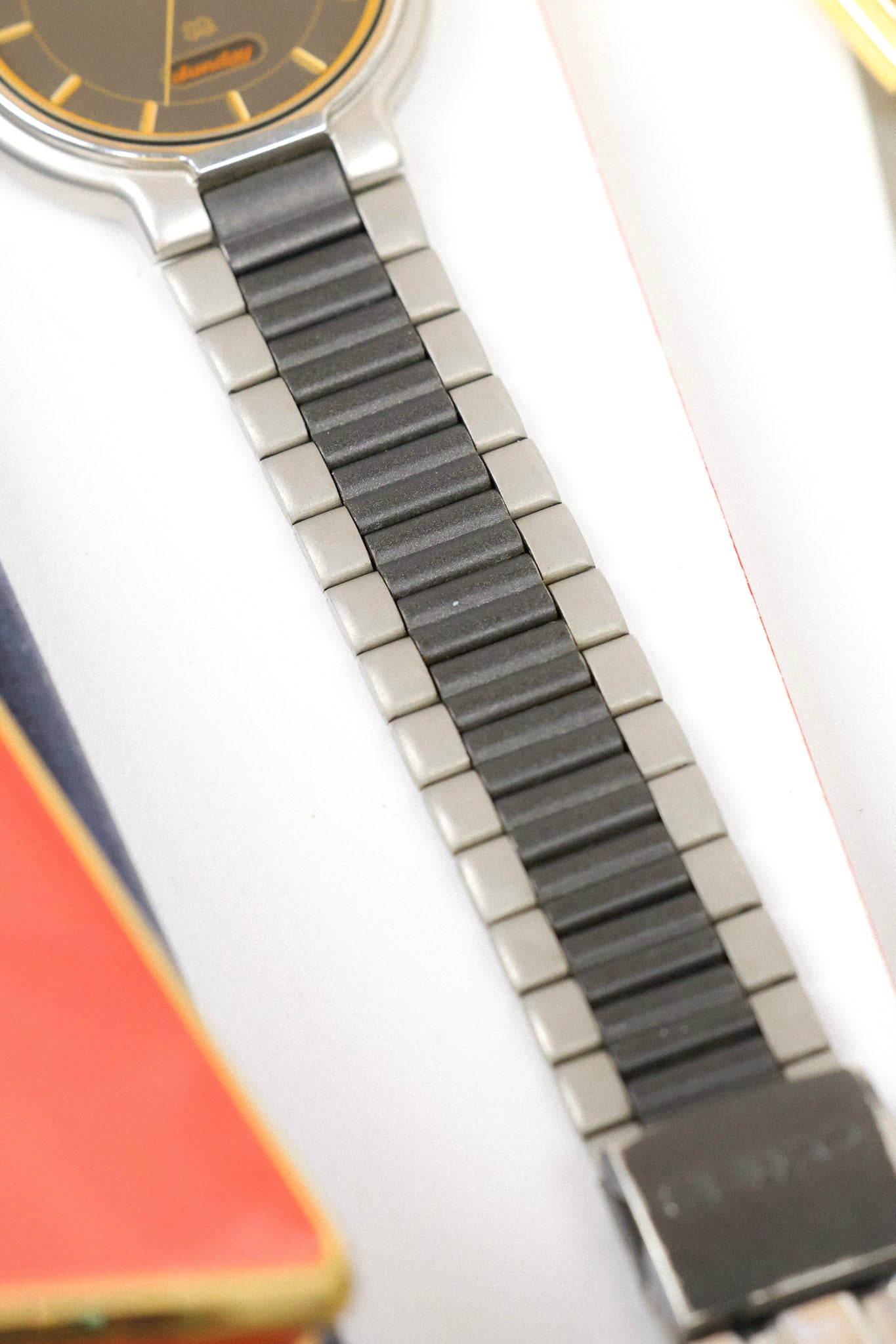 1997 Seiko SQ Graphite Script Font Day-Date