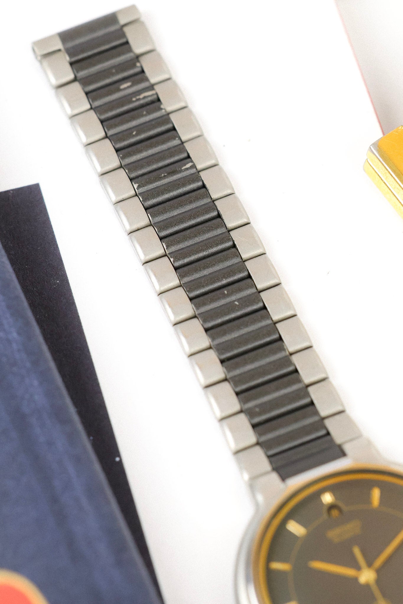 1997 Seiko SQ Graphite Script Font Day-Date