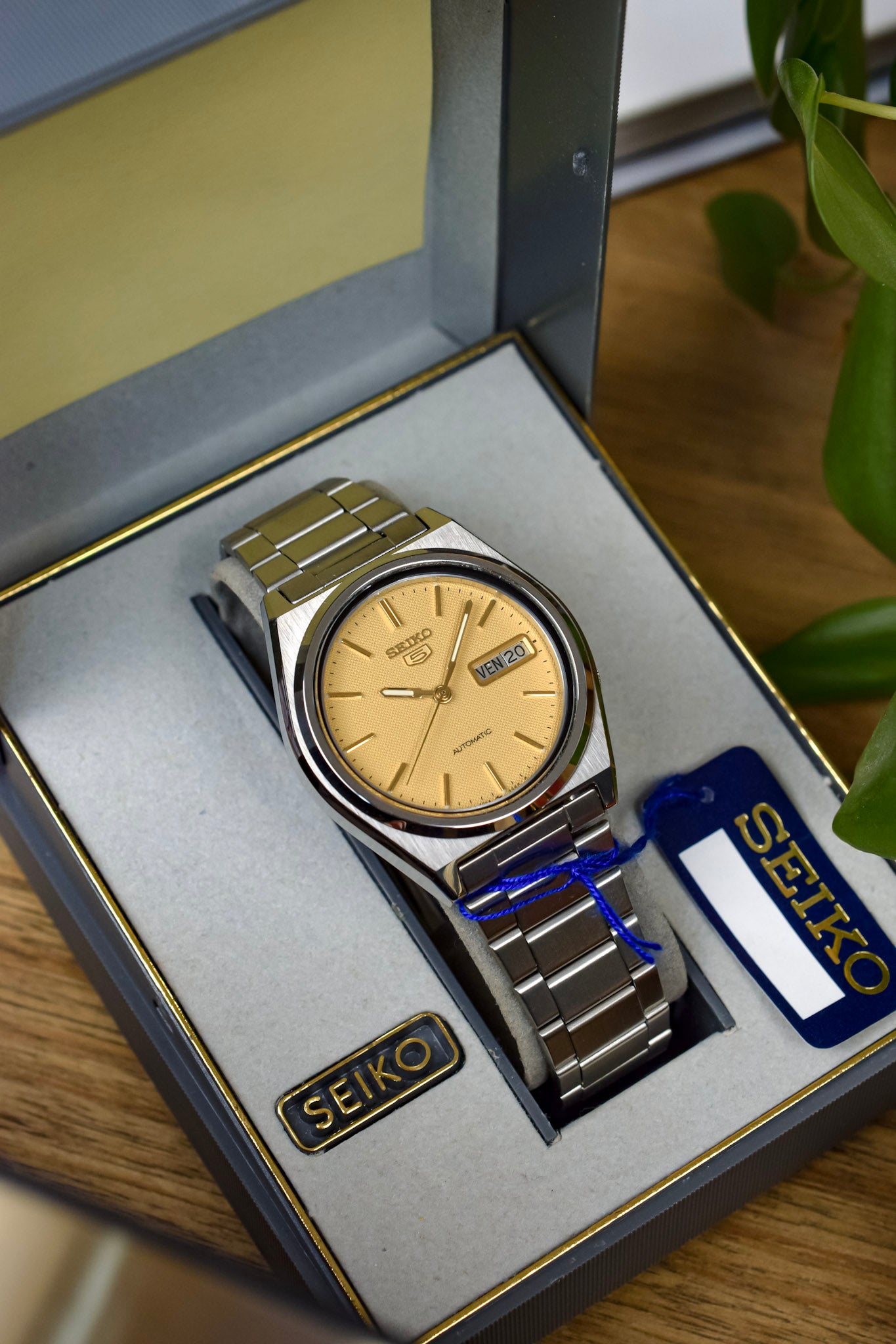 1983 Seiko 5 Automatic Honeycomb Day-Date - NOS